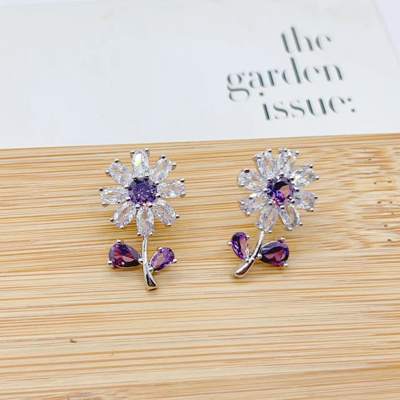Zirconia Purple Flower Light Luxury Necklace And Earrings