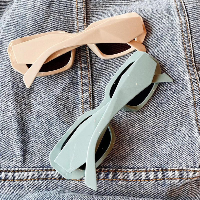 Women’s Trendy Sun Fashion Square Sunglasses