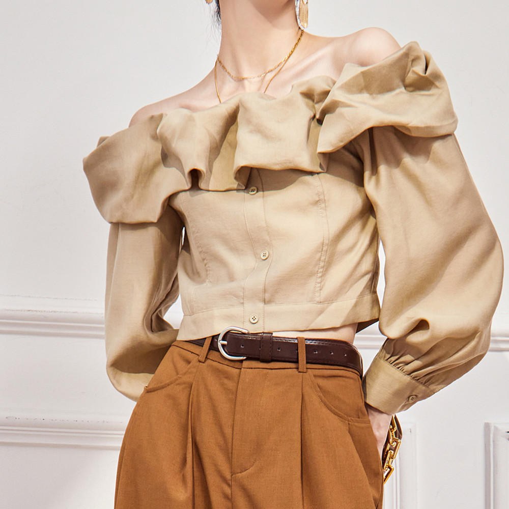 Fashionable Straight Neck Long Sleeves