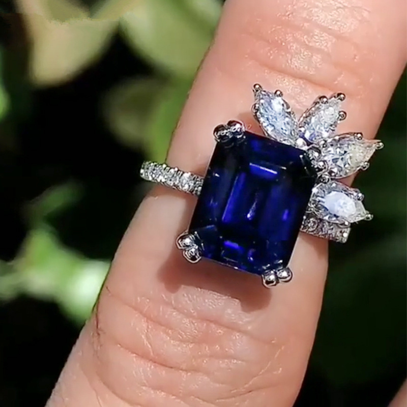 Hot Sale Luxury Floral Ladies Ring