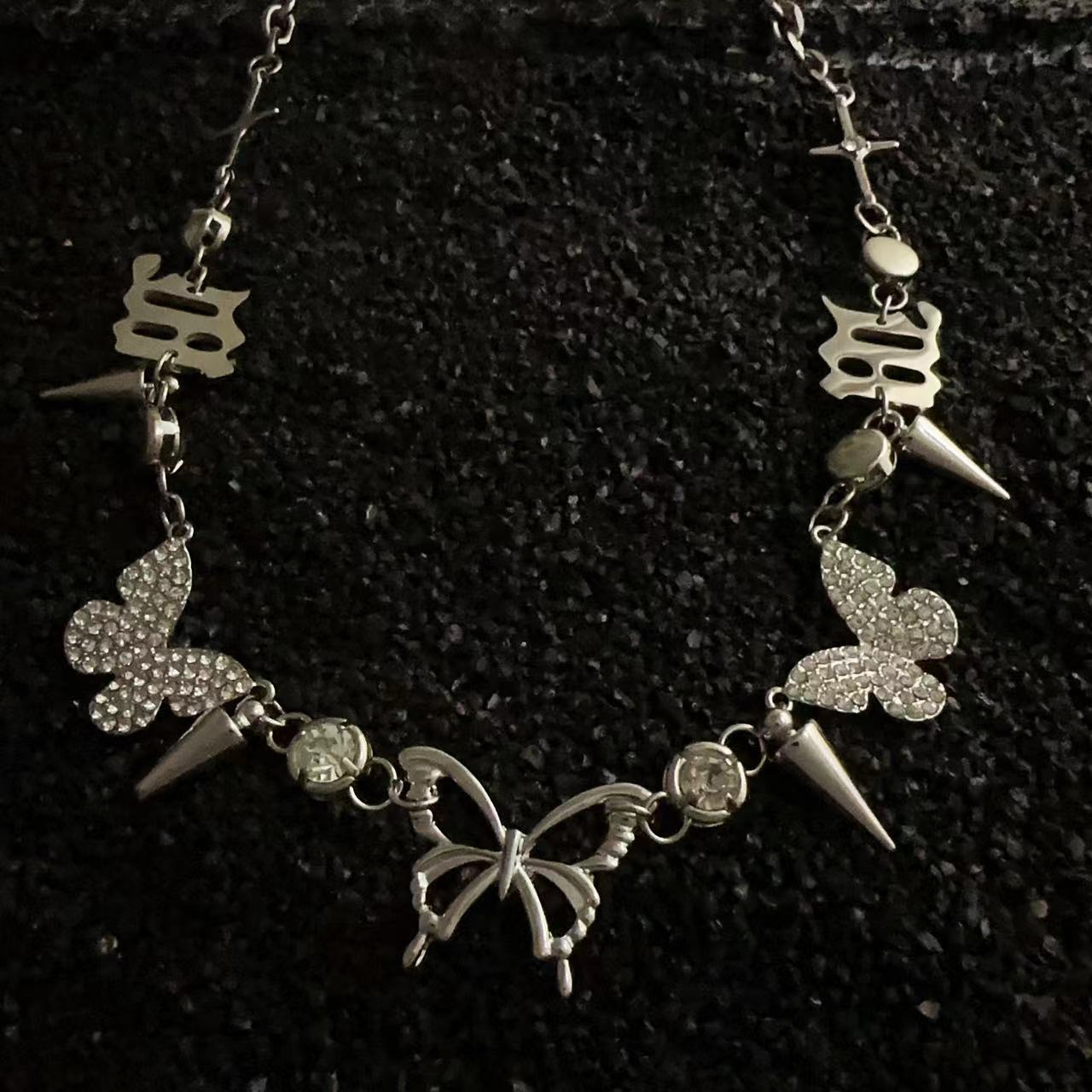 Title 3, Sweet Cool Butterfly Punk Clavicle Chain Neck C...