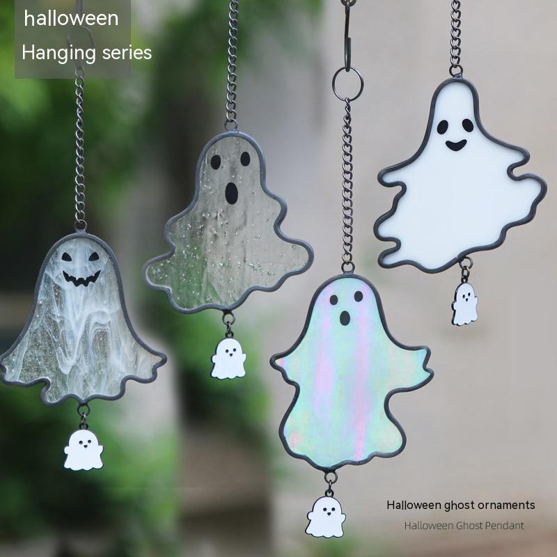 Title 1, Ornamenti fantasma per Halloween