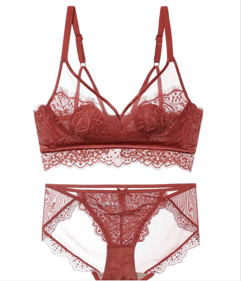 Title 3, Gathered lace underwear set