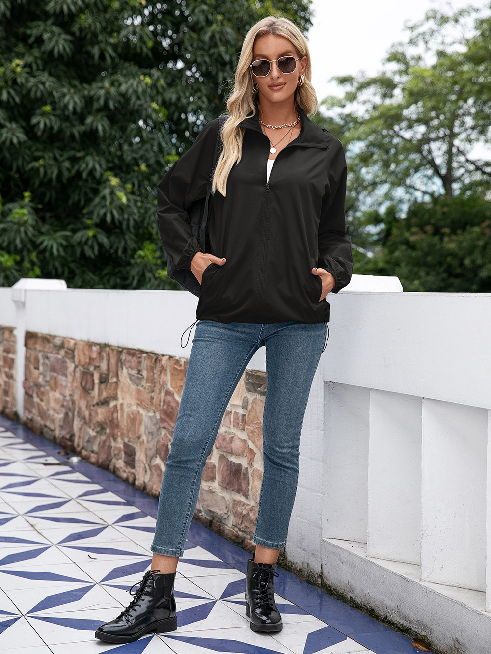 Outdoor Sports Lightweight Hooded Rainproof Zipper Top