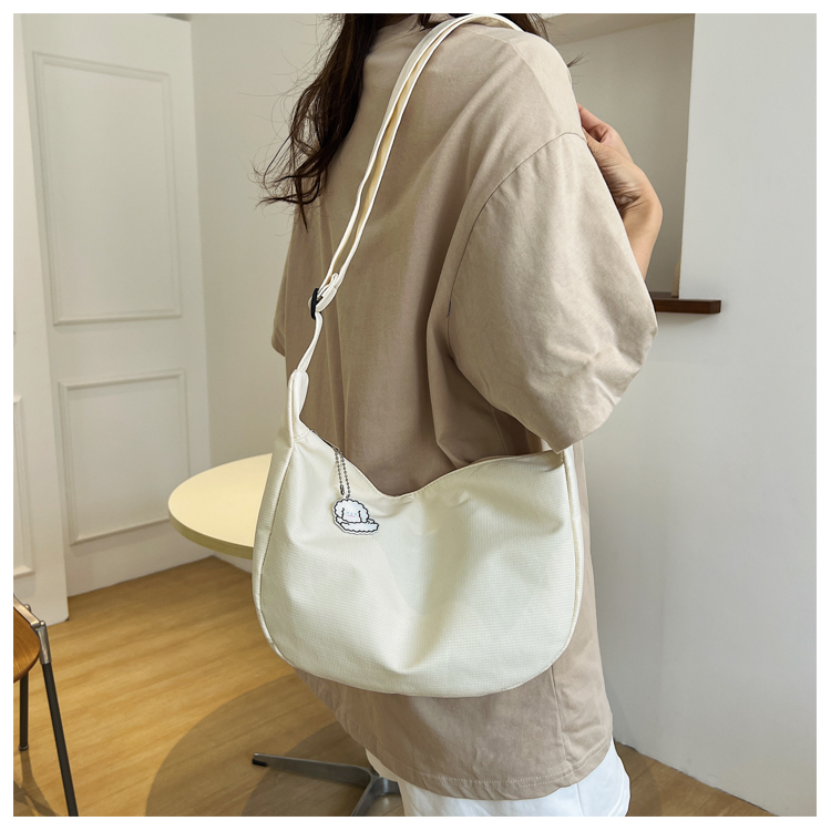 Title 5, One Shoulder Bag Simple Solid Color Dumpling Vi...