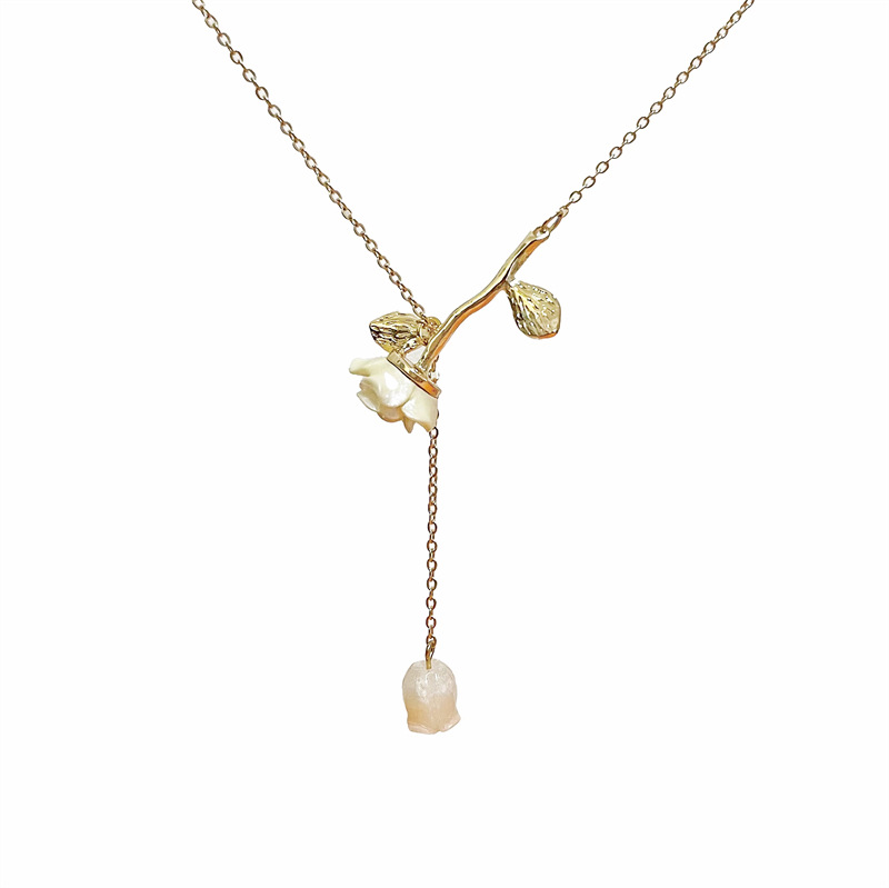 Premium Alloy Clavicle Chain For Simplicity