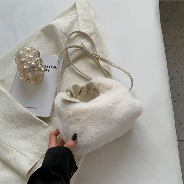 Versatile And Fashionable Small Plush Handbag White - Shop at LoveMi