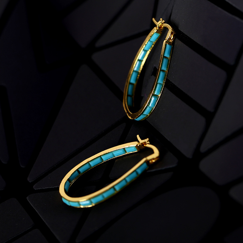 أقراط ذهب مطلي بتصميم أوروبي وأمريكي مع زفير