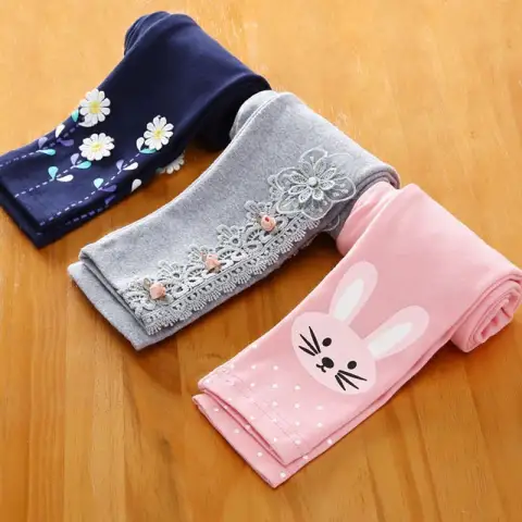 Spring and Autumn Little Girl Bottoming Zipper Pants