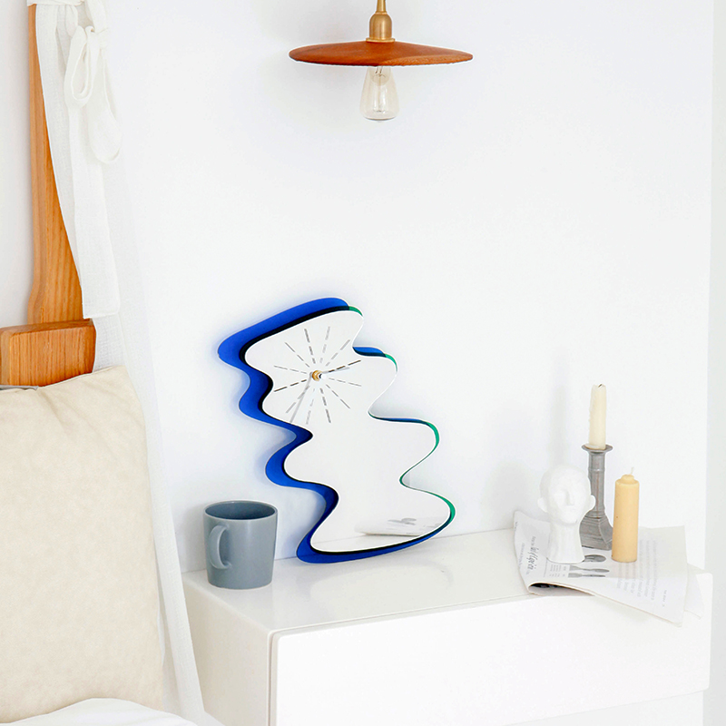 Acrylic Wall Clock, Alien Design, picture 4 of 4