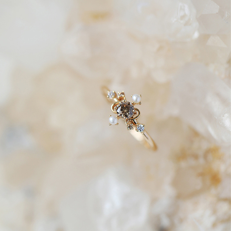 Simple Temperament Zircon Index Finger Ring
