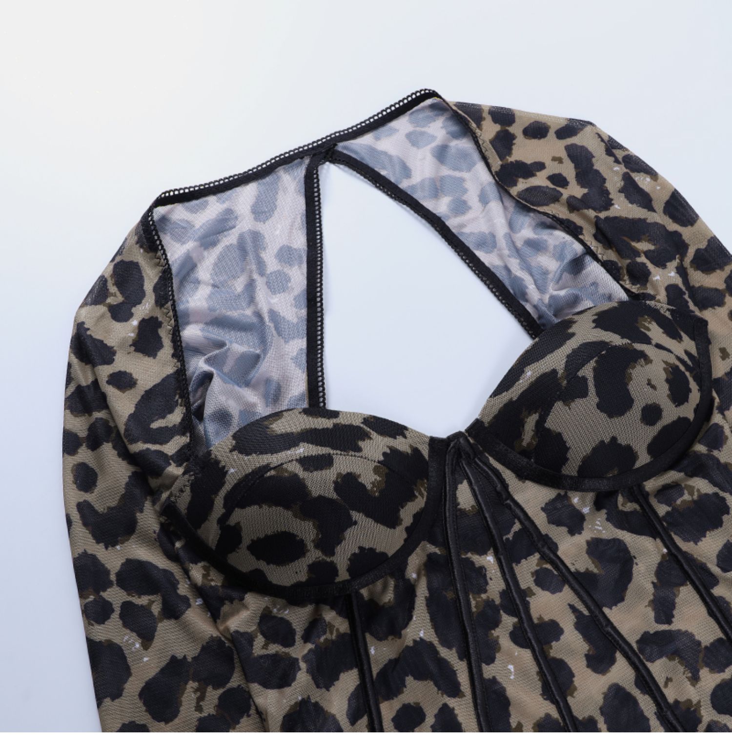 Title 4, Vintage Leopard Print One-piece Bottoming Shirt