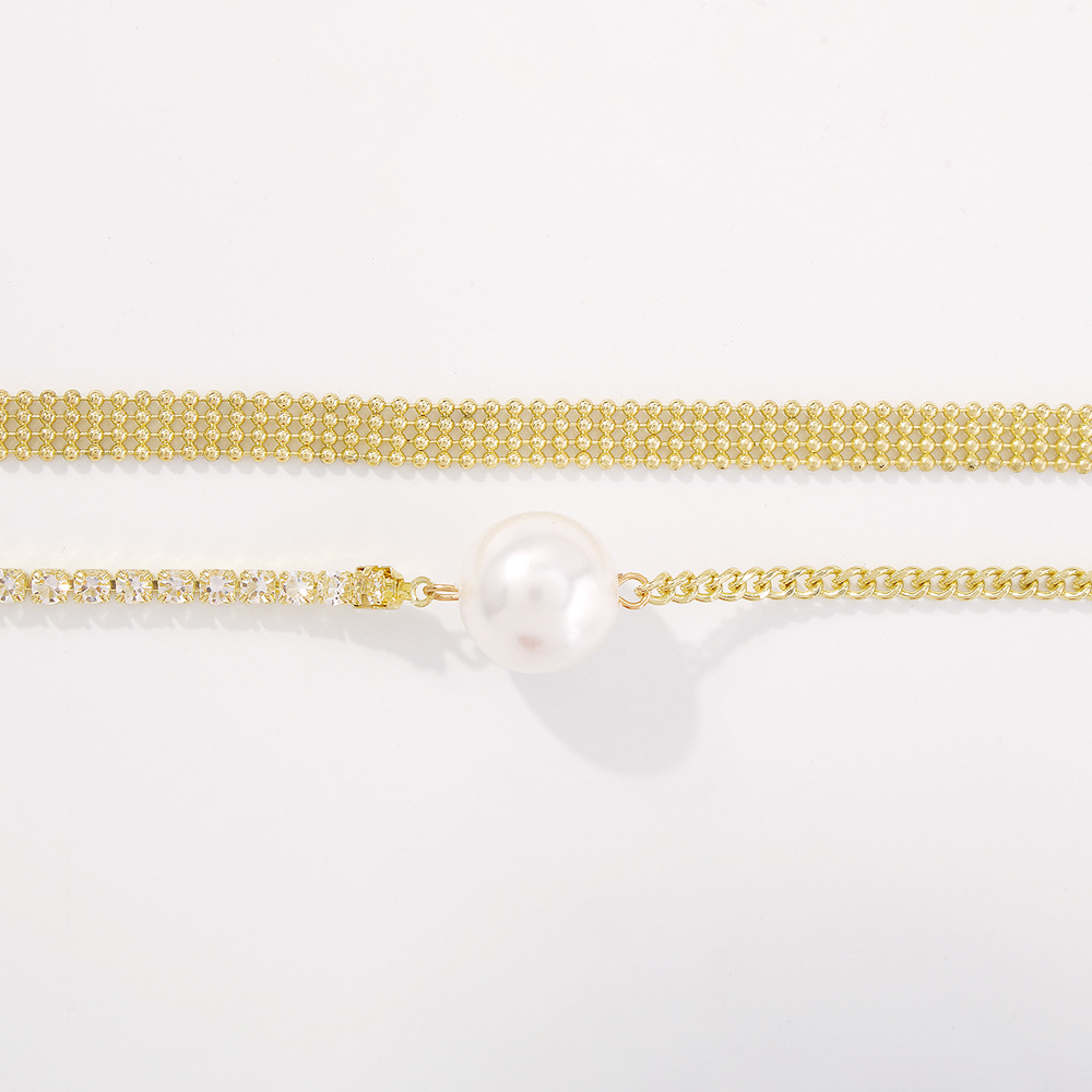 Women's Geometric Pearl Niche Design Short Clavicle Chain