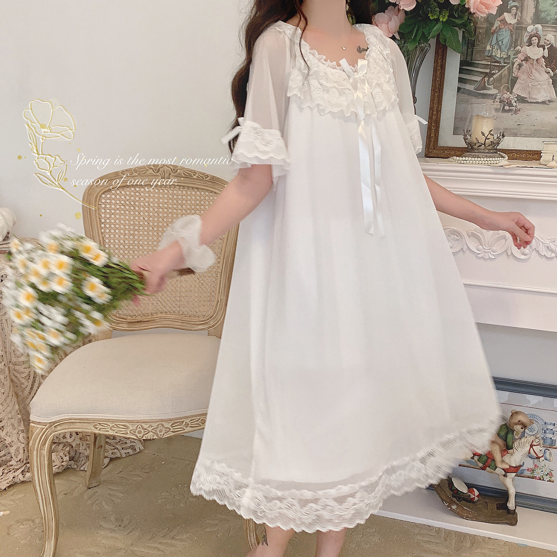 Title 2, Woman Robe Nightgown Long Sleepwear Vintage Ele...