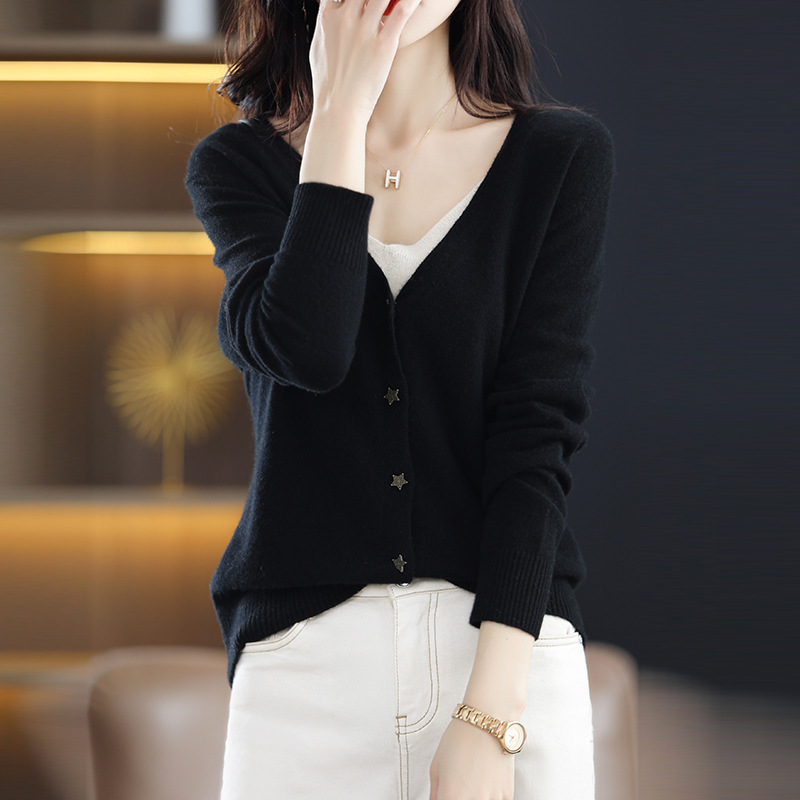 Women's Pure Wool Bottoming Casual Style Long Sleeve Cardigan