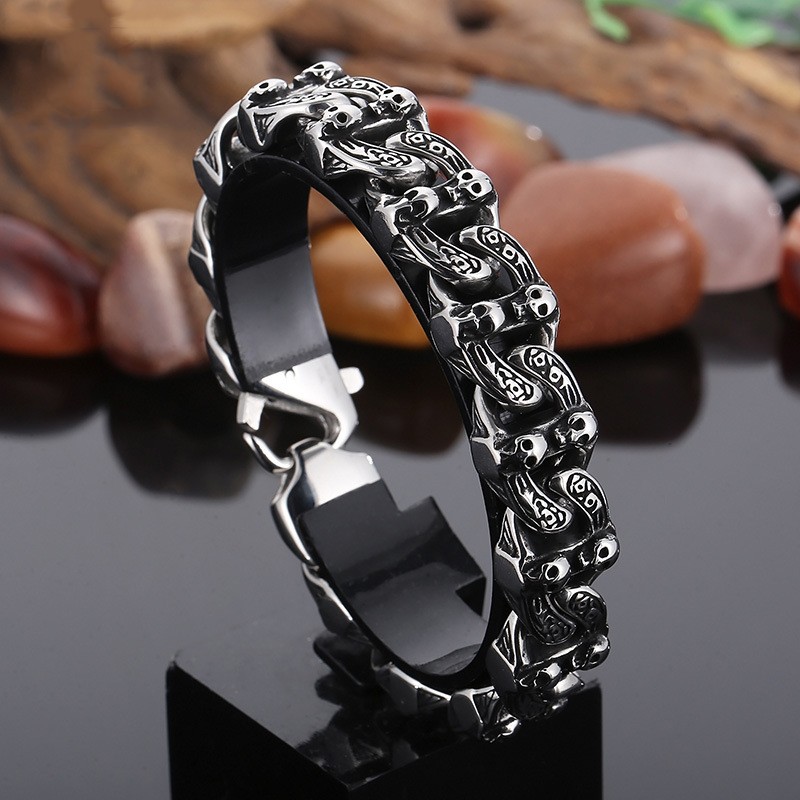 Retro Exaggerated Skull Titanium Steel Men's Spring Fastener Bracelet