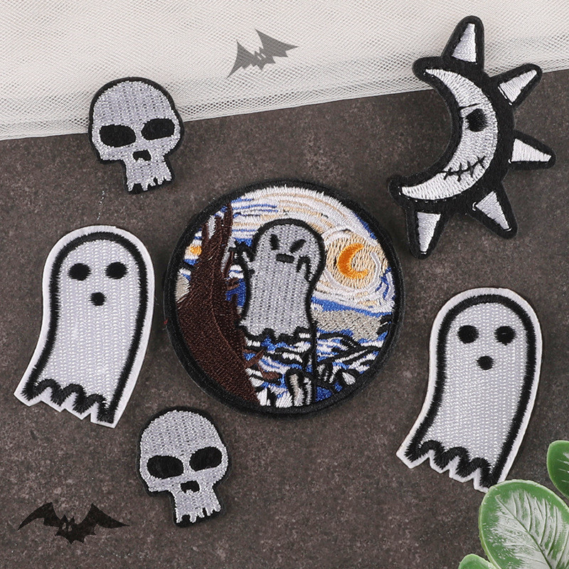 Embroidered Label Skull And Crossbones Ghost Badge Cloth Label — image 1
