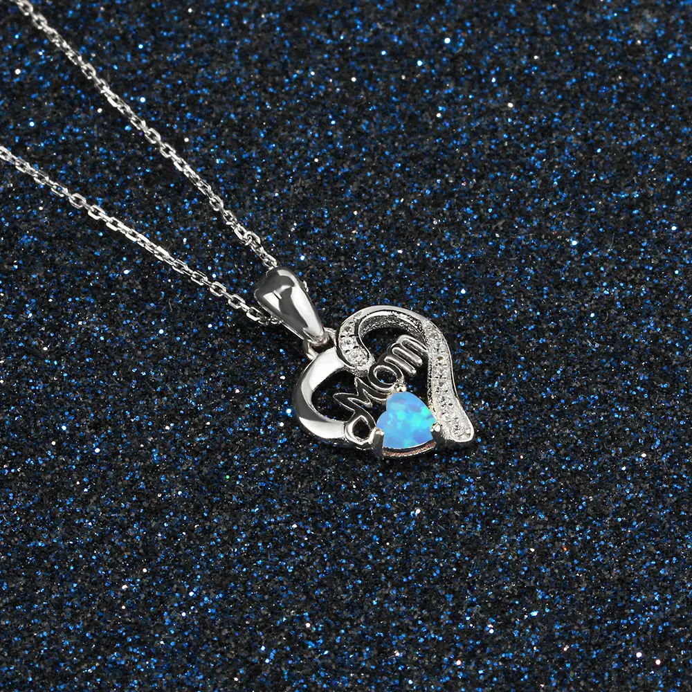 Women's Fashion Casual Heart-shaped Pendant Necklace