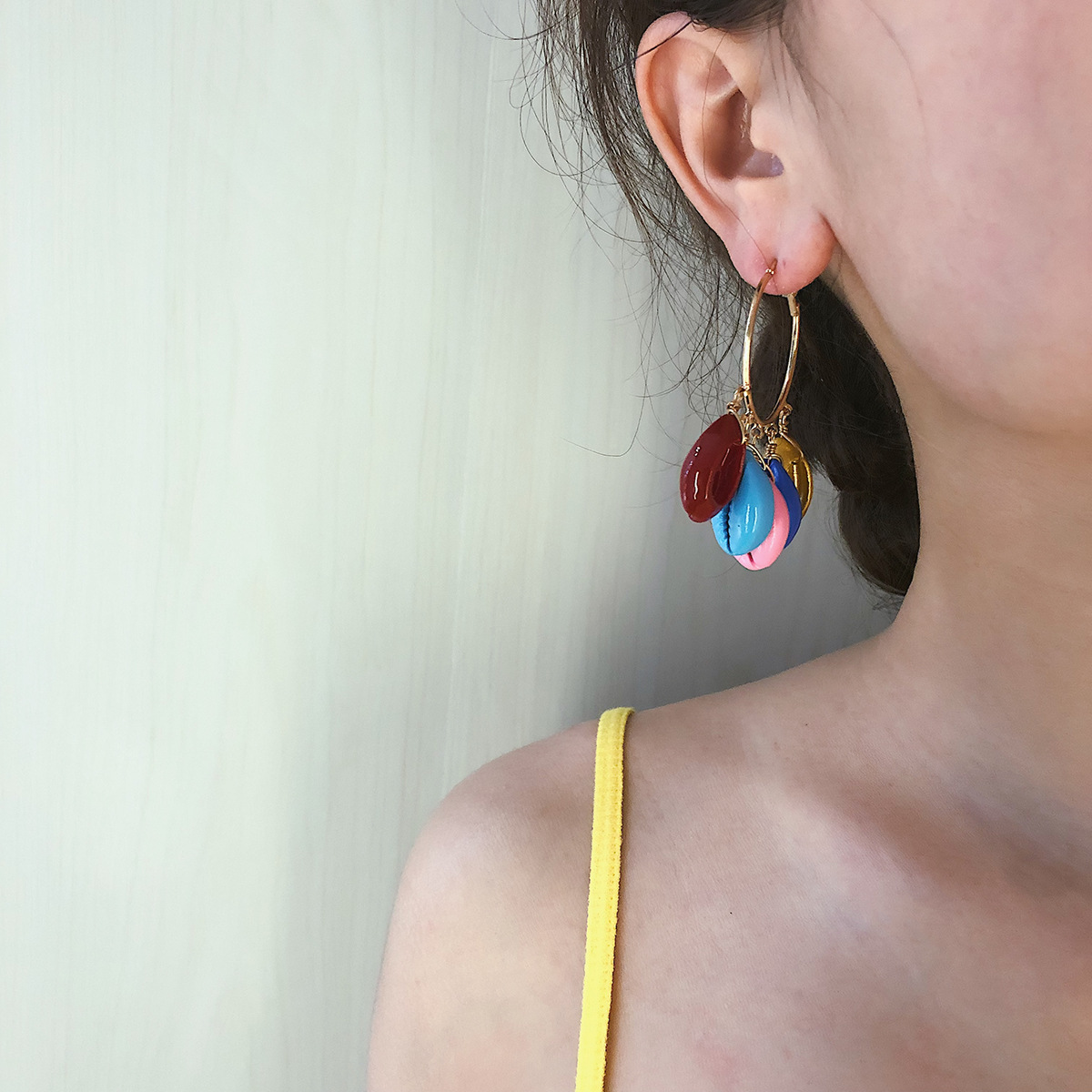 Creative Simple Exaggerated Spray Paint Shell Earrings