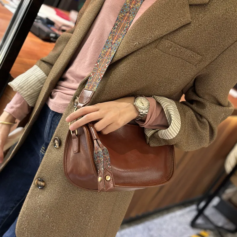 Female Niche Cowhide Single Shoulder Crossbody Bag - Brown
