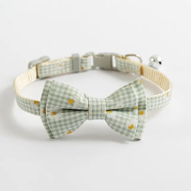 Cat Collar Safety Buckle Bell British Short Blue Cat Collar Light Green Daisies - Shop at LoveMi
