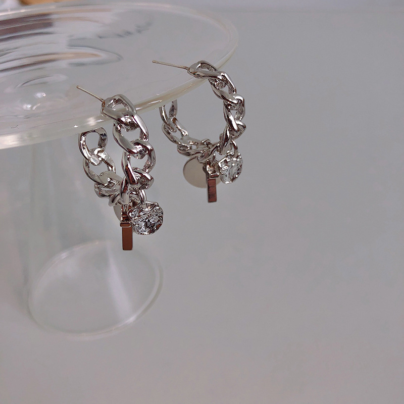 Hong Kong Style Retro Ins Style Earrings Female Personality Design Earrings
