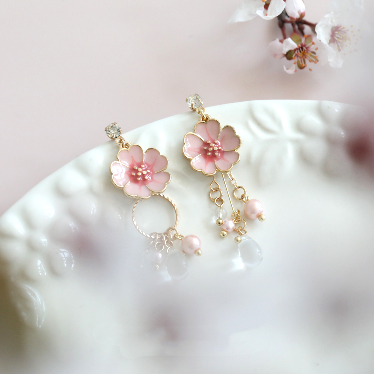 Title 5, Cherry Blossom Season Pure Silver Ear Nail