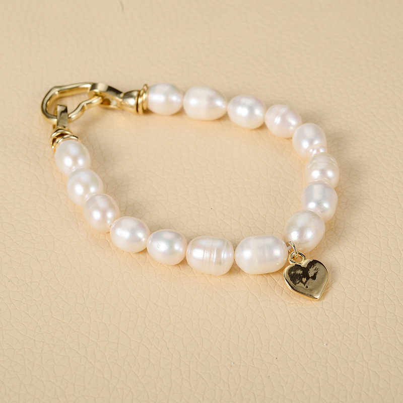 European And American Vintage Classic Metal Pearl Bracelet
