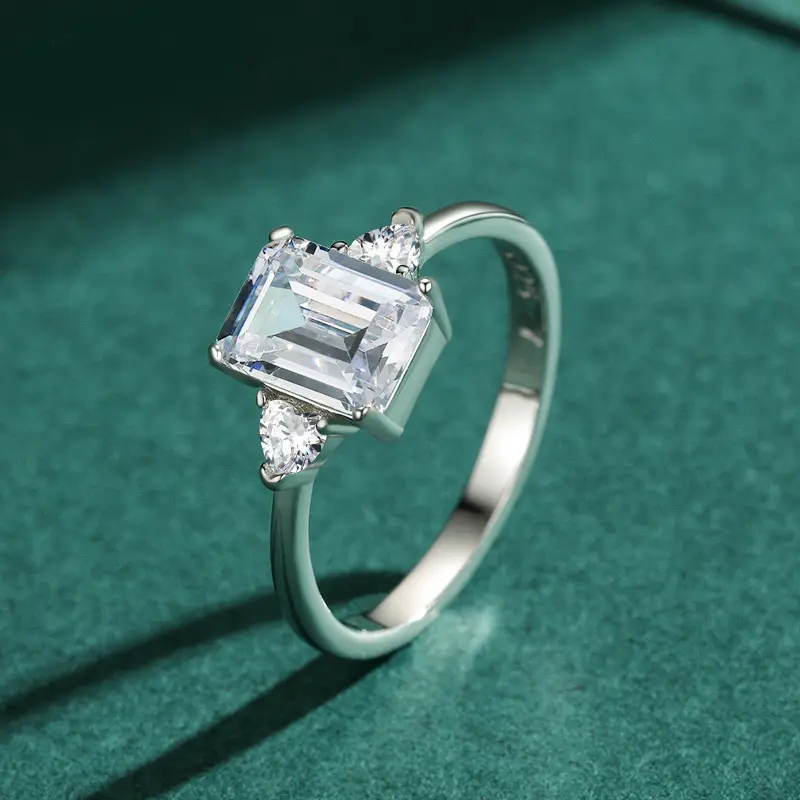 Fashion Women's S925 Sterling Silver Zircon Ring