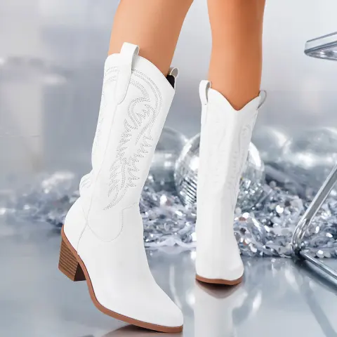 White Knight Boots Fashion Embroidered Pointed Toe Square Heel