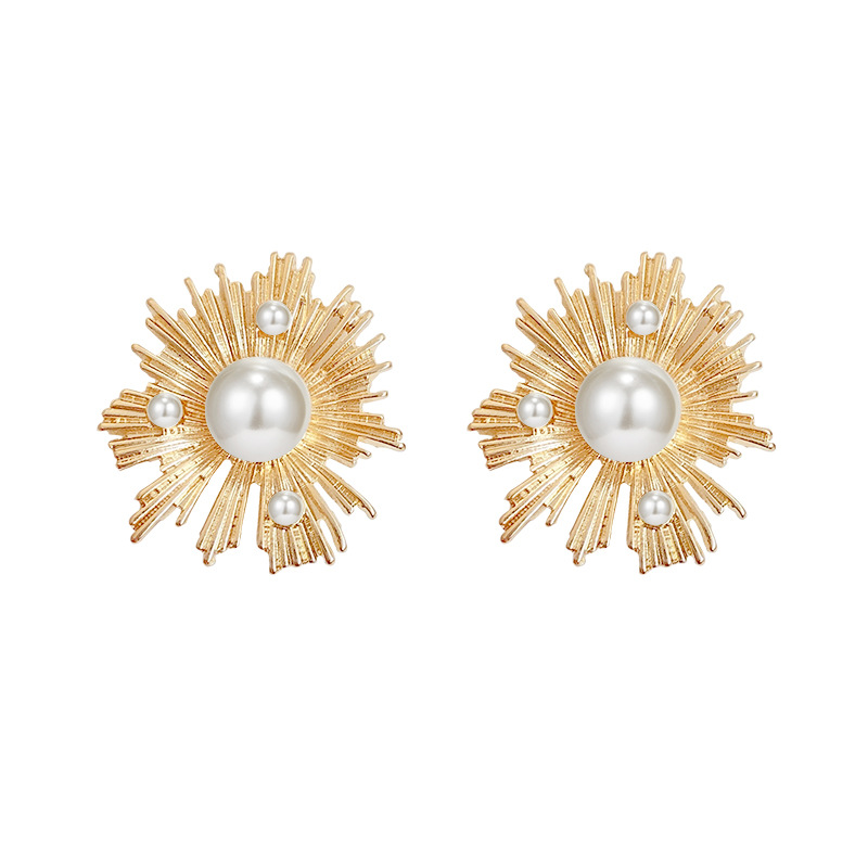 Golden Pearl Earrings Retro Hong Kong Style Exaggerated Large Earrings