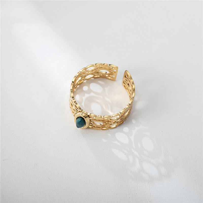 European And American Retro Personality Ring Inlaid With Turquoise Plated