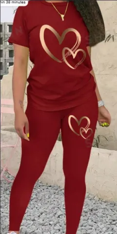 Women's Heart Printed Short Sleeve T-Shirt And Leggings Set - Red - View 1