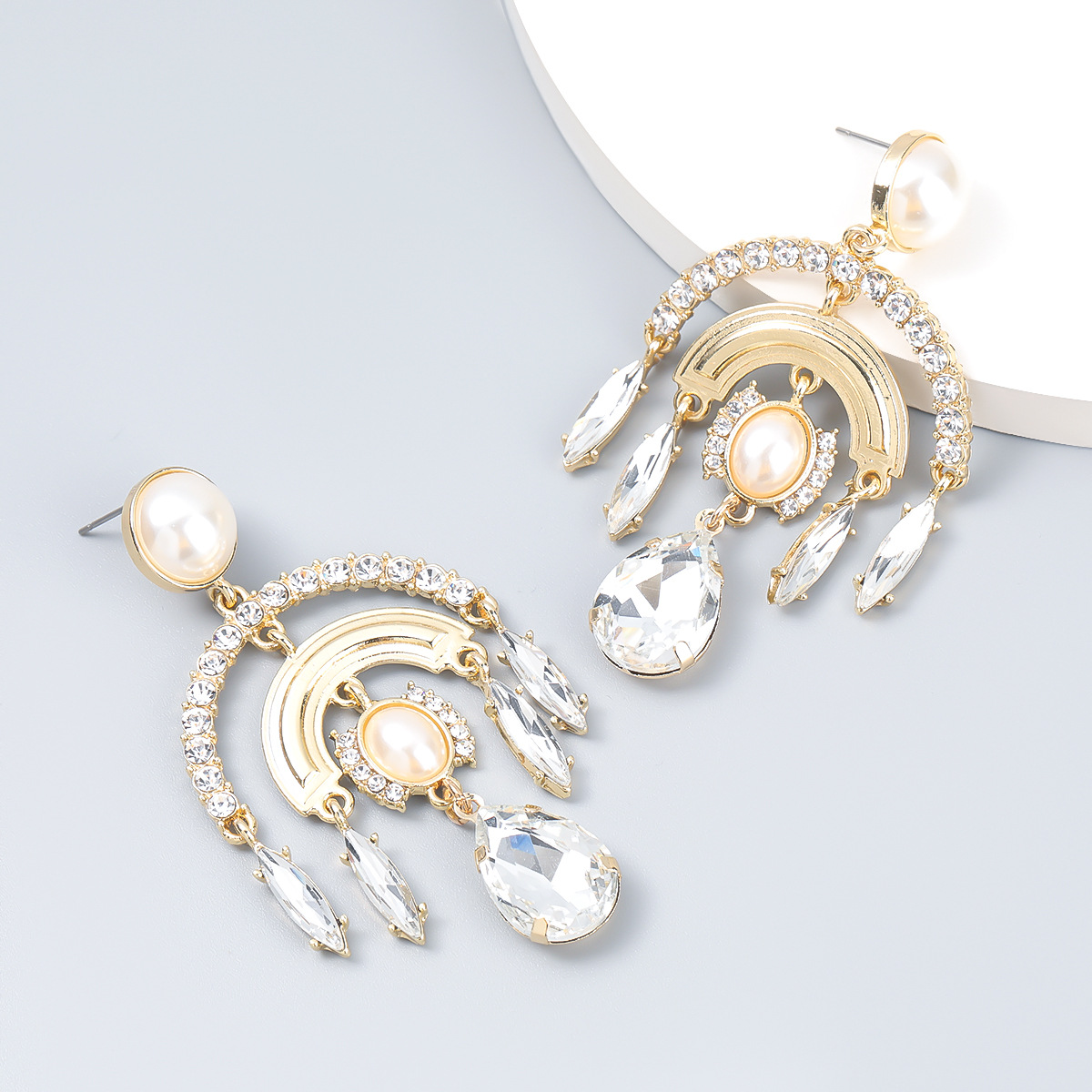 Women's Alloy Diamond And Pearl Earrings Earrings