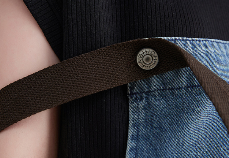 Женская корейская версия новых весенних джинсов с точечными ремешками