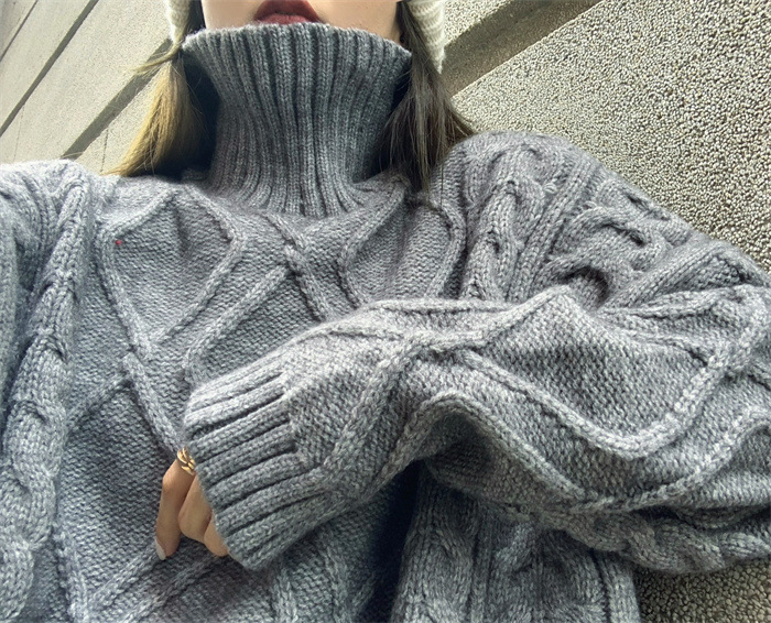 Real Shot High Neck Twist Sweater Autumn And Winter