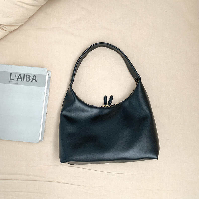 Advanced Sense Large Capacity Commuter Dumpling Bag