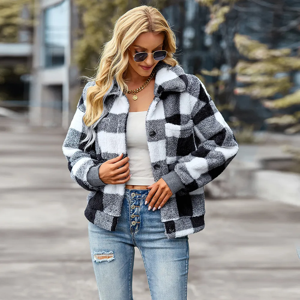 Women's Thickened Plaid Fleece Coat - Black And White Grid