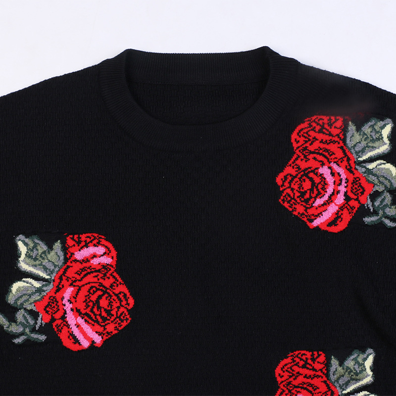 Title 5, T-Shirt Black Big Rose Side Split Lace Up Sweat...