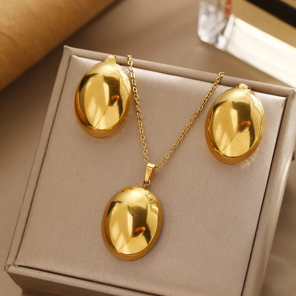 Women Openable Oval Photo Locket Jewelry Set