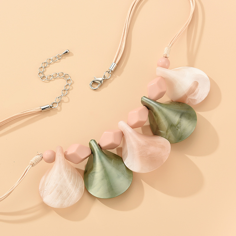 Flower Shape Necklace Acrylic Embossed