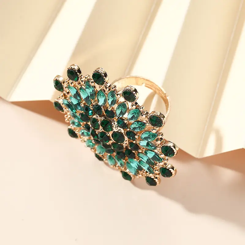 French Retro Fashion Creative Design Exaggerated Environmentally Friendly Alloy Ring
