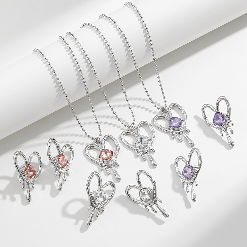 Metal Heart Jeweled Pendant Women's Europe And America Cross Border Irregular Liquid Pattern Necklace