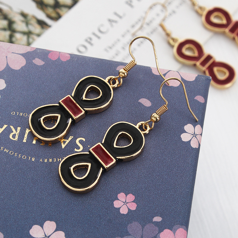 Korean Women's Popular Personality Geometric Type