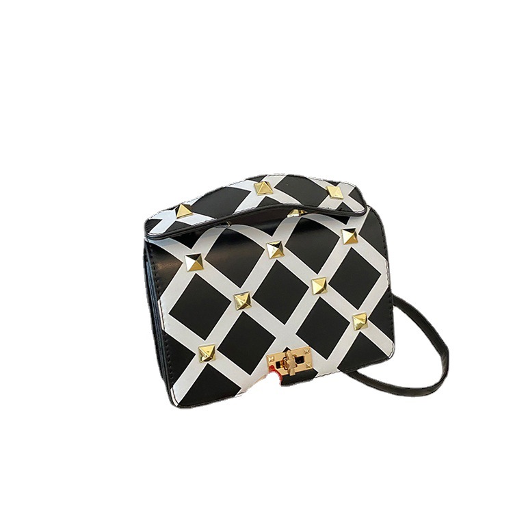 Sac à main rétro à gros rivets — 20×15 cm 1