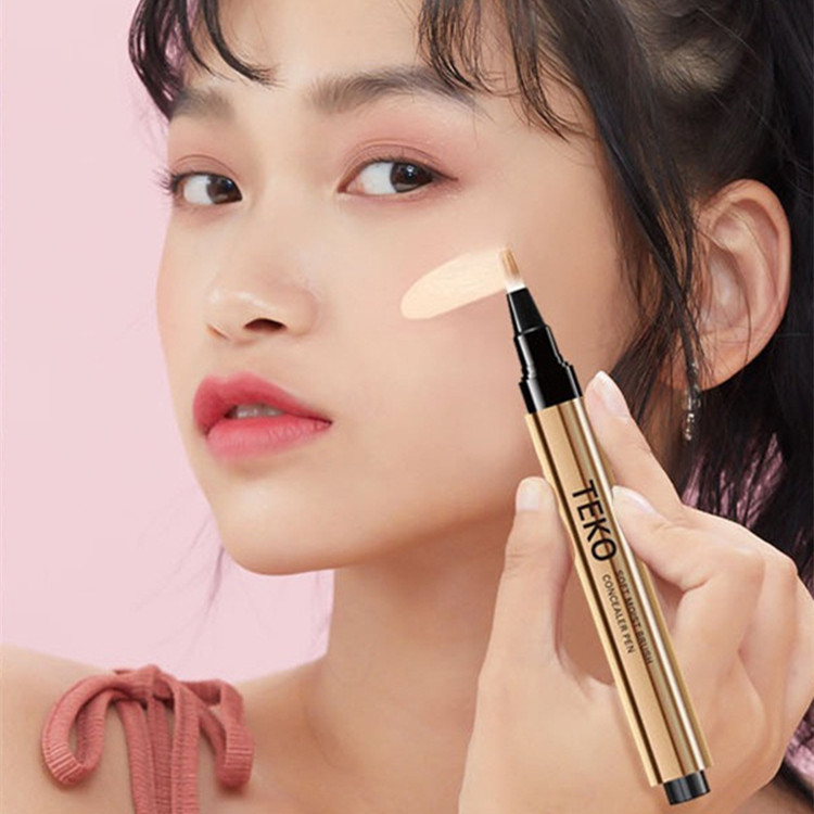 Natural Clear Concealer Brush To Conceal Dark Circles