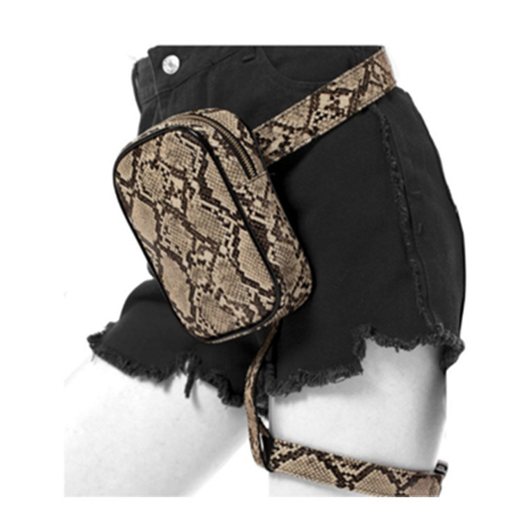 Fashionable And Personalized Women's Belted Waistpack