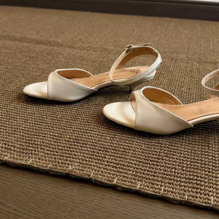 Slingback Kitten Heel Pumps