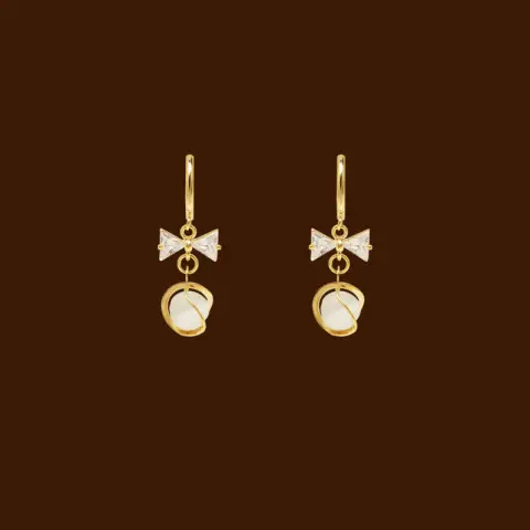 Simple and Niche Long Temperament Opal Ear Clip