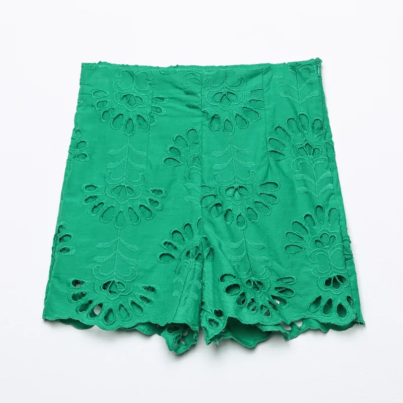 European And American Versatile Women''s Summer New Fashion Cut Out Embroidered Shorts - Red